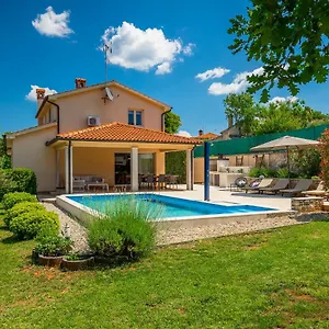 Nona Nina Villa